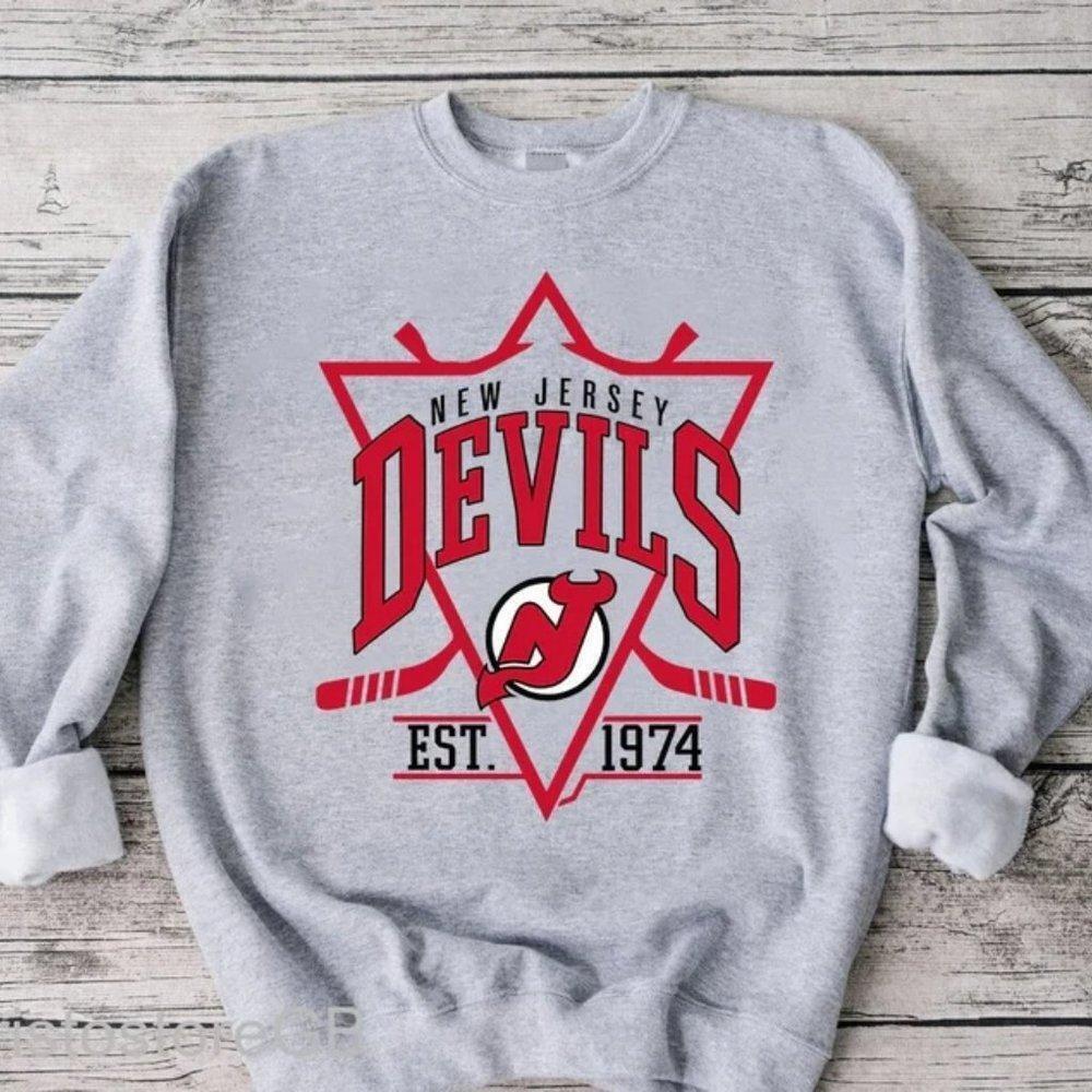 New Jersey Devils Sweatshirt, Nj Hockey Fan, Ice Hockey 1974